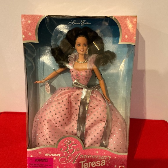 Teresa Barbie Doll Special Edition 1997 35th Anniversary - Picture 10 of 10